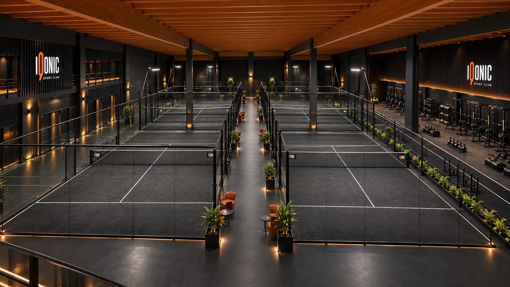 Vista dall’alto dei quattro campi da padel indoor IQONIC